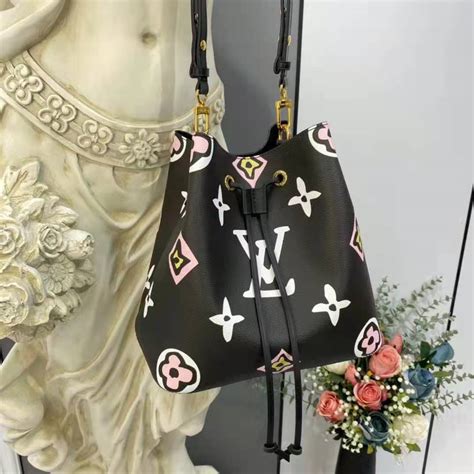 louis vuitton designer bucket bags